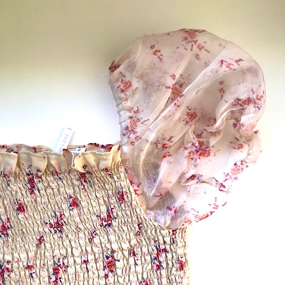 Puffed sleeve floral shirt💕